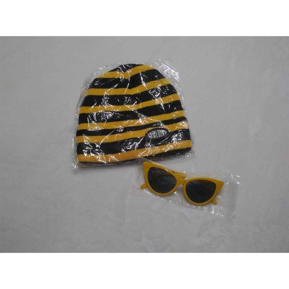 Petals & Peacock Bennie and sunglasses